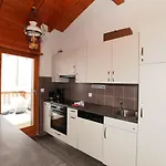 Ardevaz I By Interhome בקתה אוברונאז
