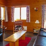 בקתה Ardevaz I By Interhome